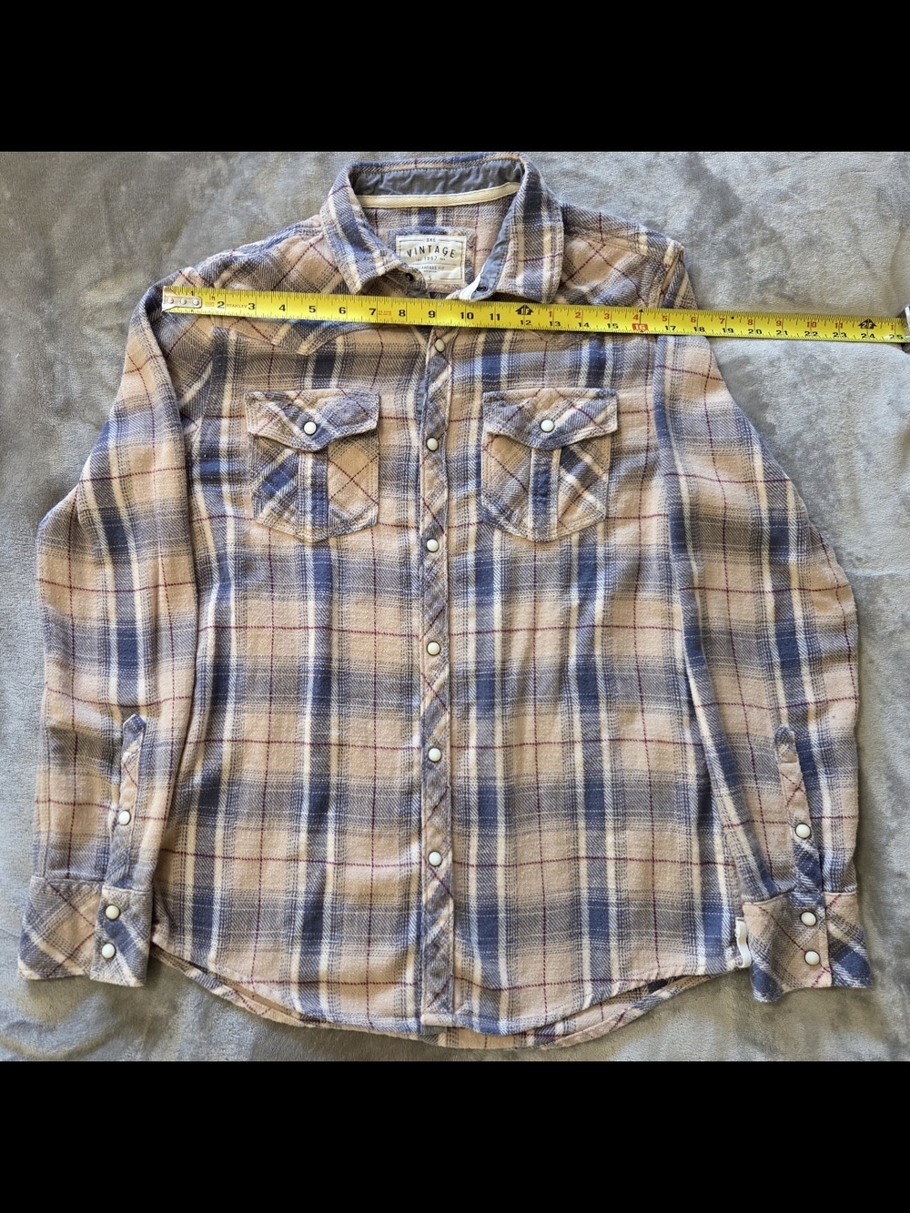 BKE - Woen's Plaid Button-Down Shirt in Beige & Blue with Pearl Buttons - Picture 4 of 4